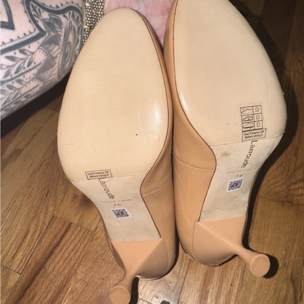 Larroude Michelle Lo Classic Tan Nude Neutral Pumps Heels 7.5 New - Picture 5 of 8